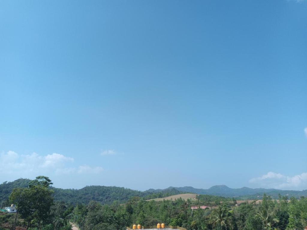 Misty Coorg Greens มาดิเครี ภายนอก รูปภาพ